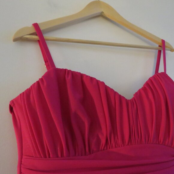 MIRACLESUIT Rialto Hot Fuchsia Pink Ruched Slimming One Piece Swimsuit - Size 16 - Picture 7 of 15